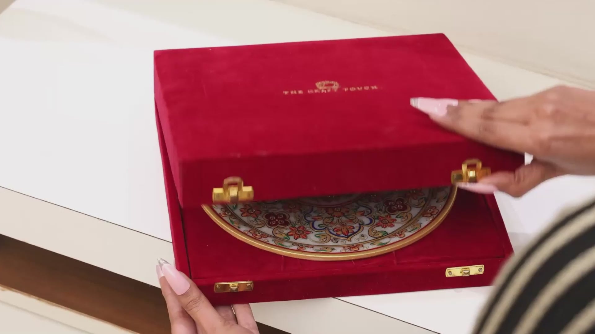 Traditional Elephant Marble Art Plate with Intricate Floral Design